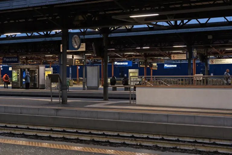 Bahnhof &ndash; Piacenza