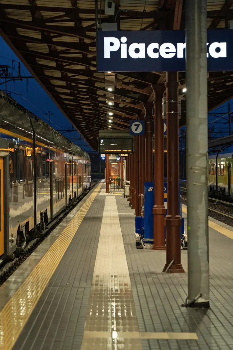 Bahnhof &ndash; Piacenza