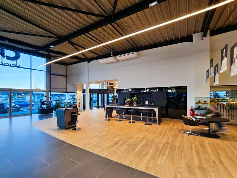 Mercedes showroom