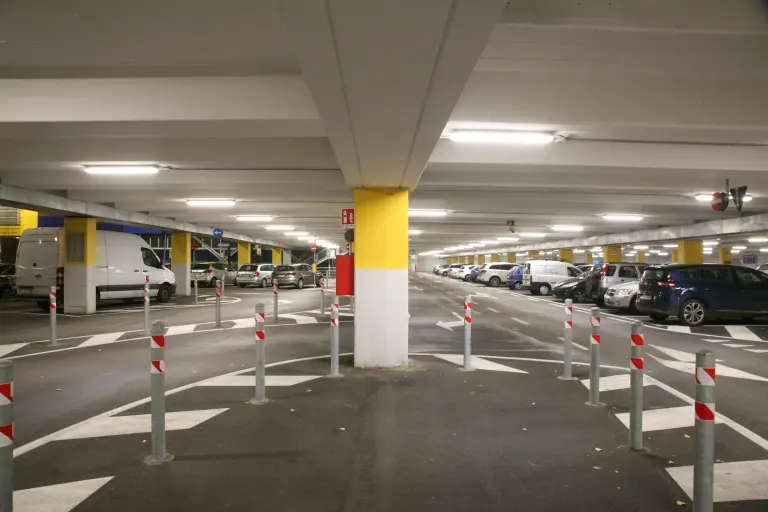Parking commercial &ndash; Casalecchio di Reno