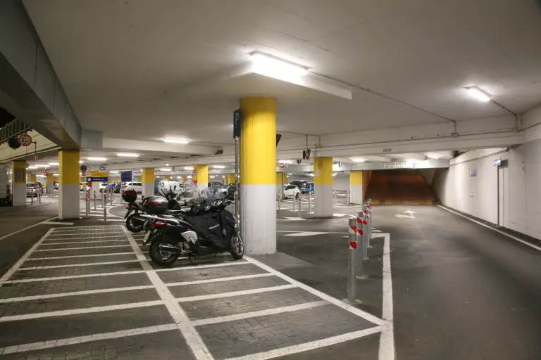 Parking commercial &ndash; Casalecchio di Reno