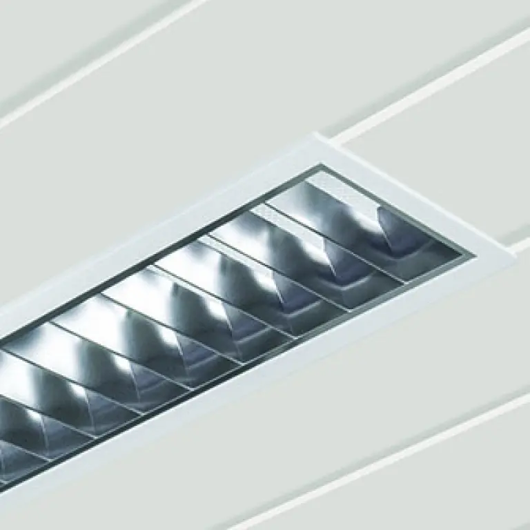 L 562x12W LED 2S 221x647